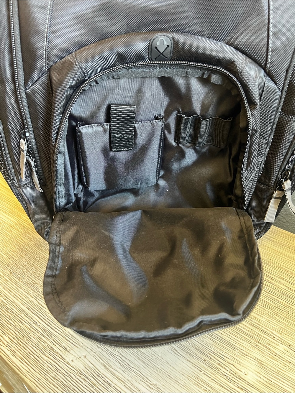 🆕 Targus Groove 17” Black Men's Laptop Backpack with Front Organizer - Picture 9 of 11